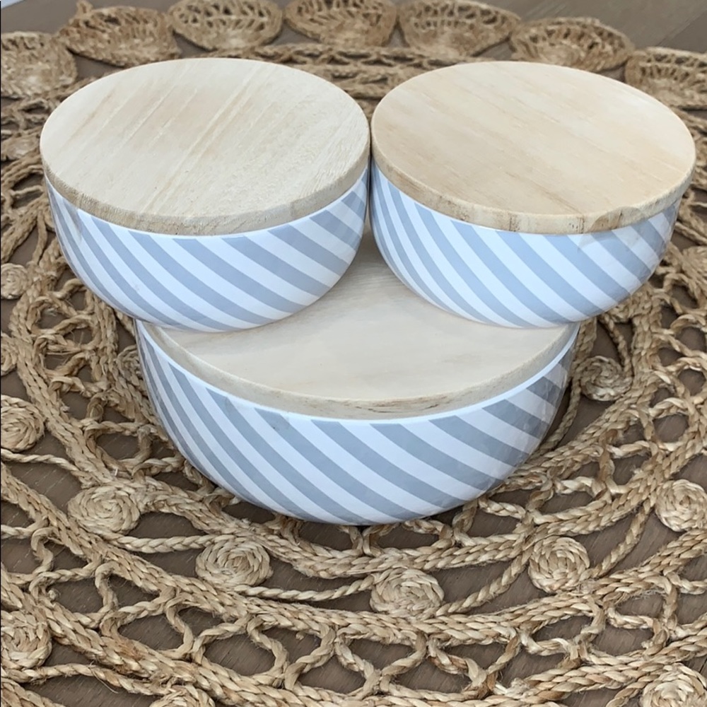 Stylish Ceramic Bowls with wood lid- Set of 3